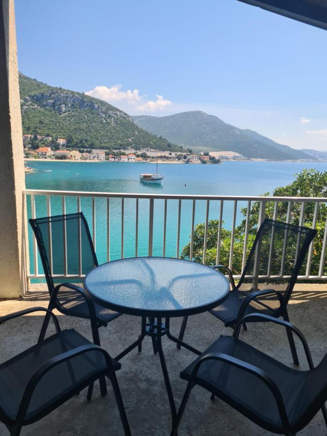 Blue Lagoon Studio Apartments كليك المظهر الخارجي الصورة